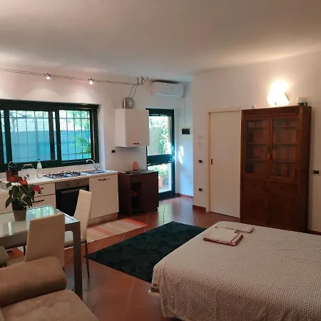 Ampio Monolocale Nel Cuore Di Pesaro